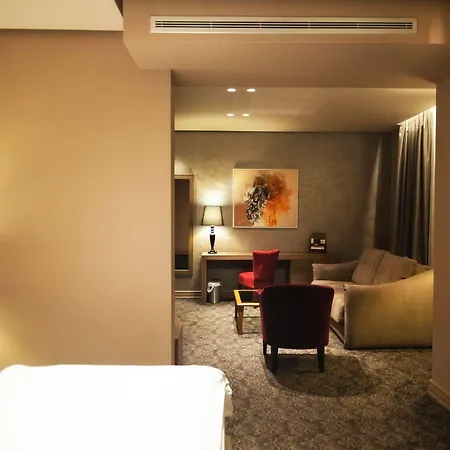Hotel Mondial 4*