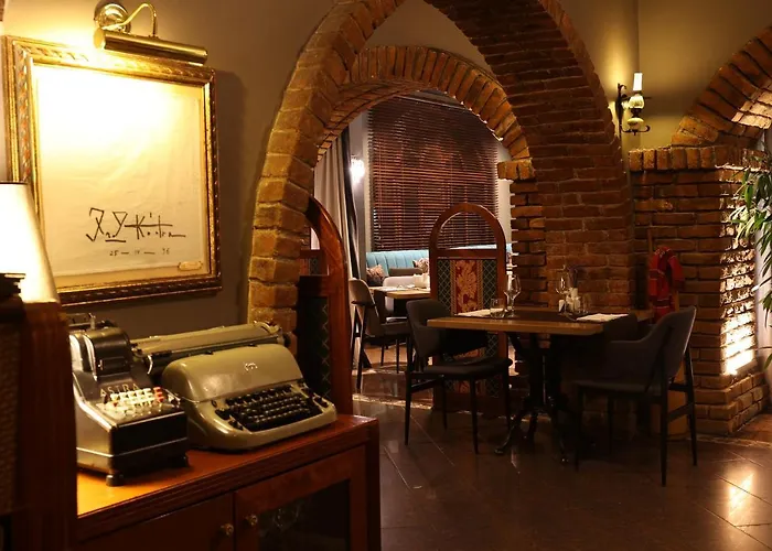 Mondial Hotel 4*