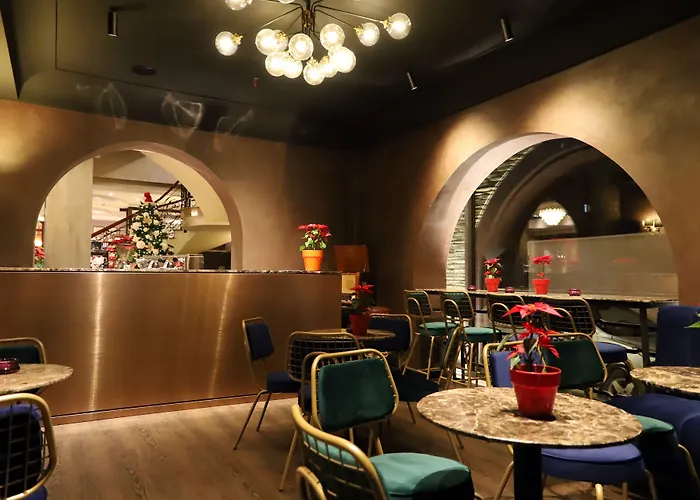 Hotel Mondial 4*