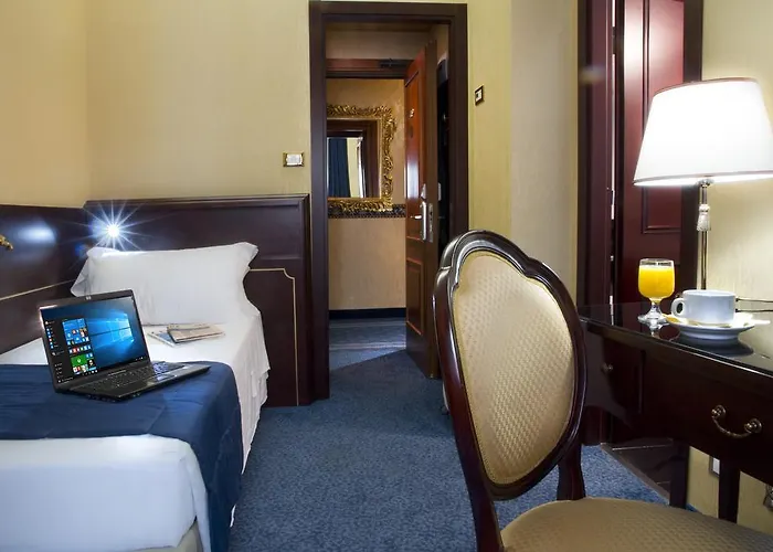 Mondial Otel 4*