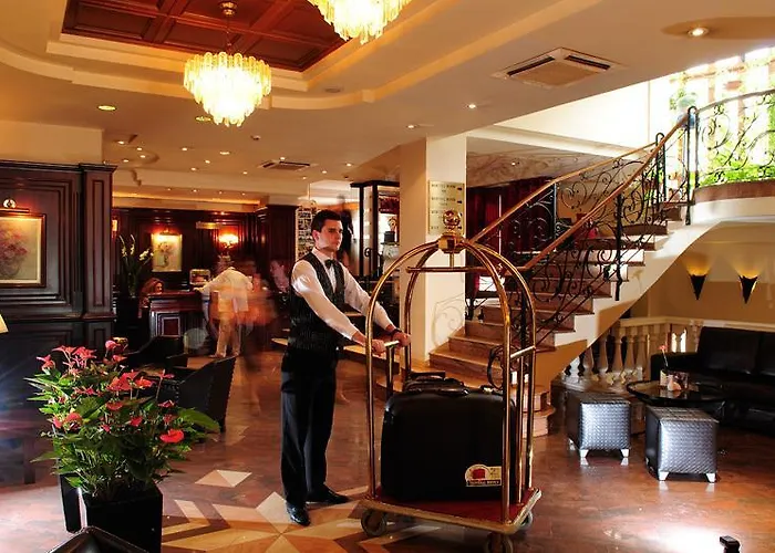 Hotel Mondial 4*
