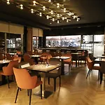 环球酒店 地拉那