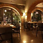 环球酒店 酒店 4*