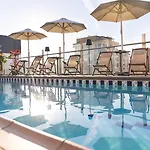 Mondial Hotel 4*
