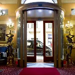 Mondial Hotel 4*