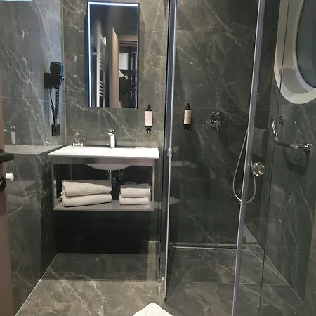 Mondial Otel 4*