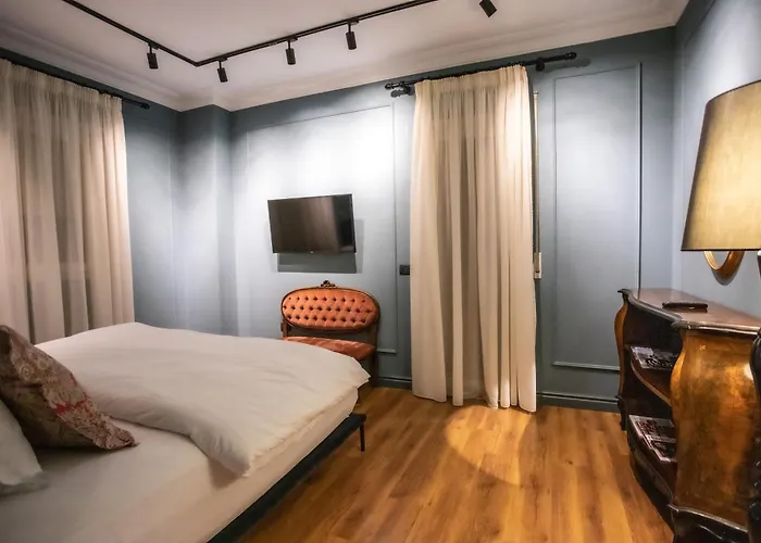 Mondial Hotel Tirana